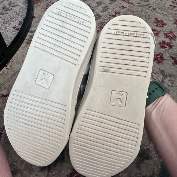 Veja V-12 child size 2  Multico Chrome-Free Leather sneakers Shoes - Picture 7 of 8